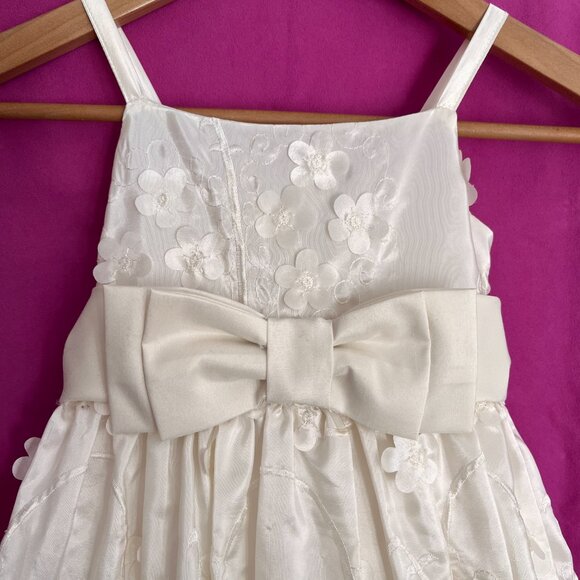 Flower girl dress, size 6 - Picture 5 of 10